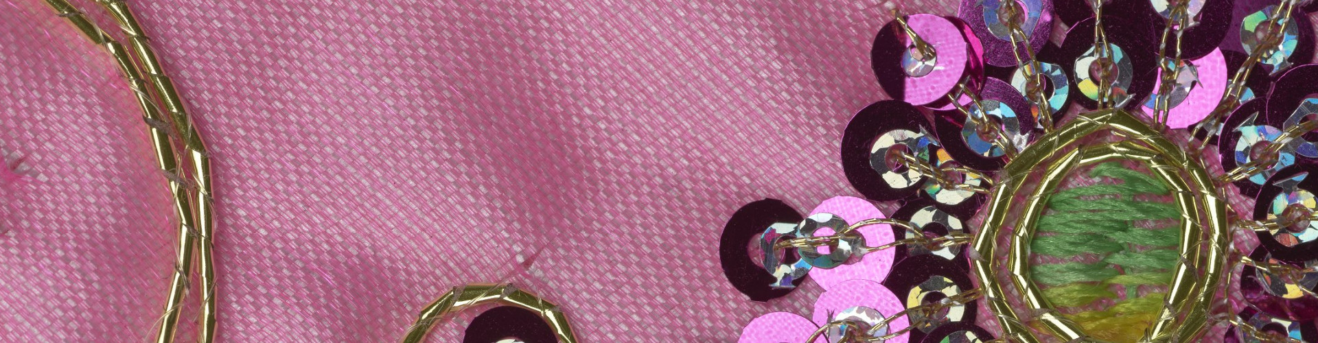 Detail from a steel chakram engraved with Colonel George Hamilton’s insignia.